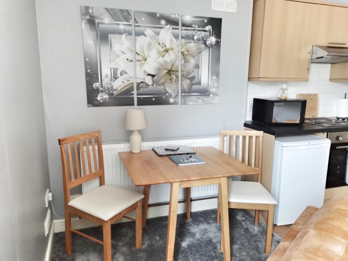 Apartamento Gwynedd House Flat 1 Pentraeth Exterior foto